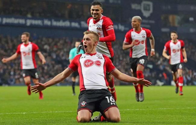 皇马本泽马梅开二度助球队获胜