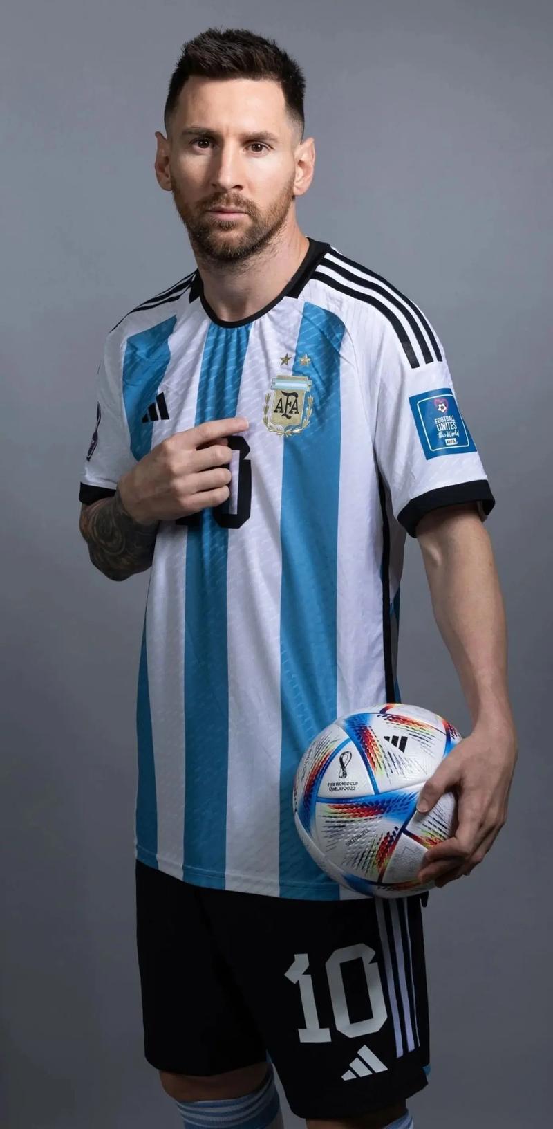 平均23.34岁，巴萨昨日首发阵容是队史近95年最年轻11人