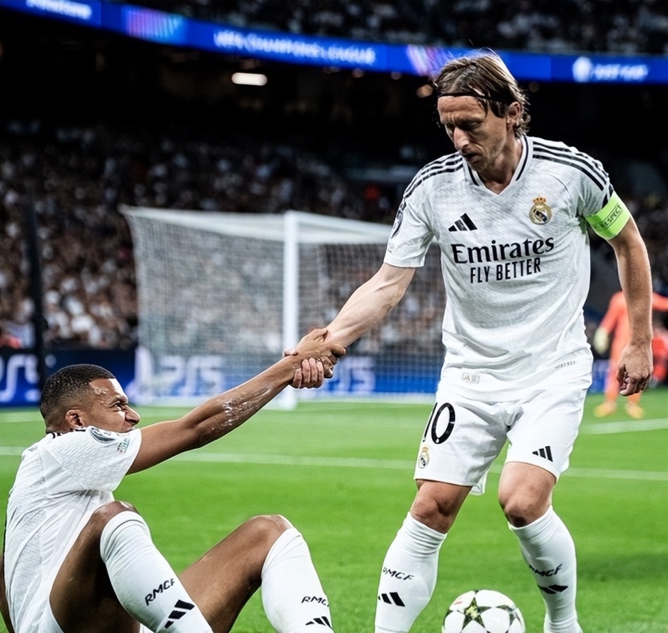 武汉广电：三镇保级依靠同行托举，实在略显“窝囊”