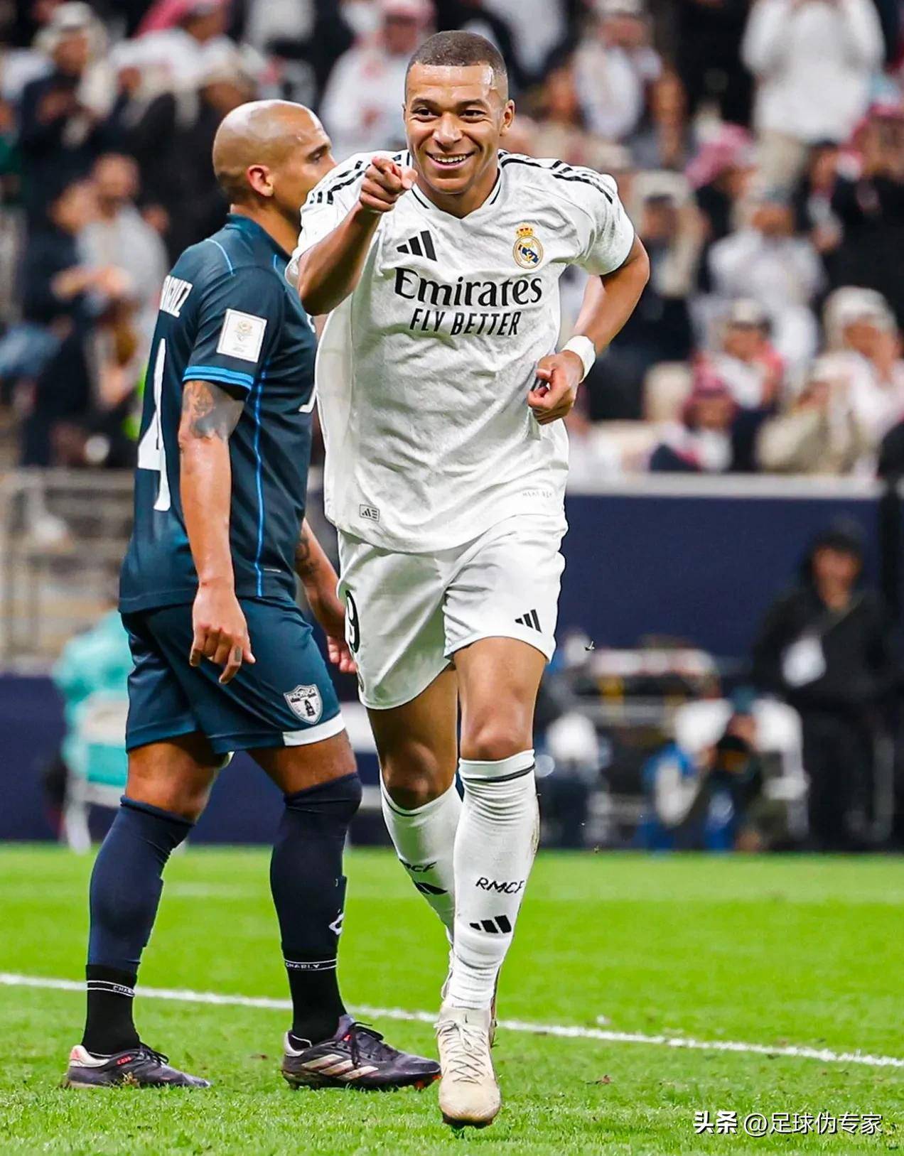 体图：多特只打算与布兰特续约1年，若球员降薪将提供2年合同