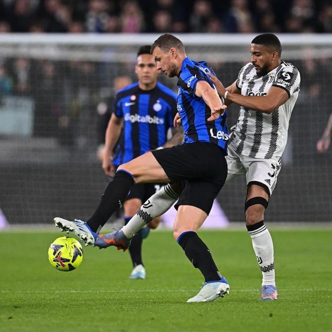 川超凉山队为飞踢裁判道歉：将加强管理，涉事球员交公安处理